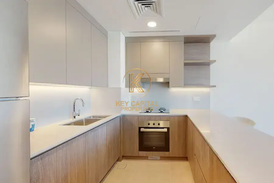 Corner Unit | Single Row | Close to Pool